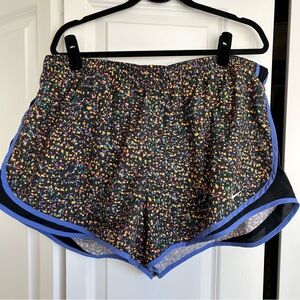 Black floral Nike tempo dri fit athletic shorts 2x